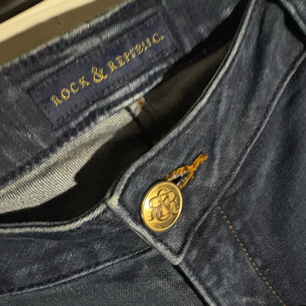 Rock & Republic Blue Jeans - Picture 10 of 13